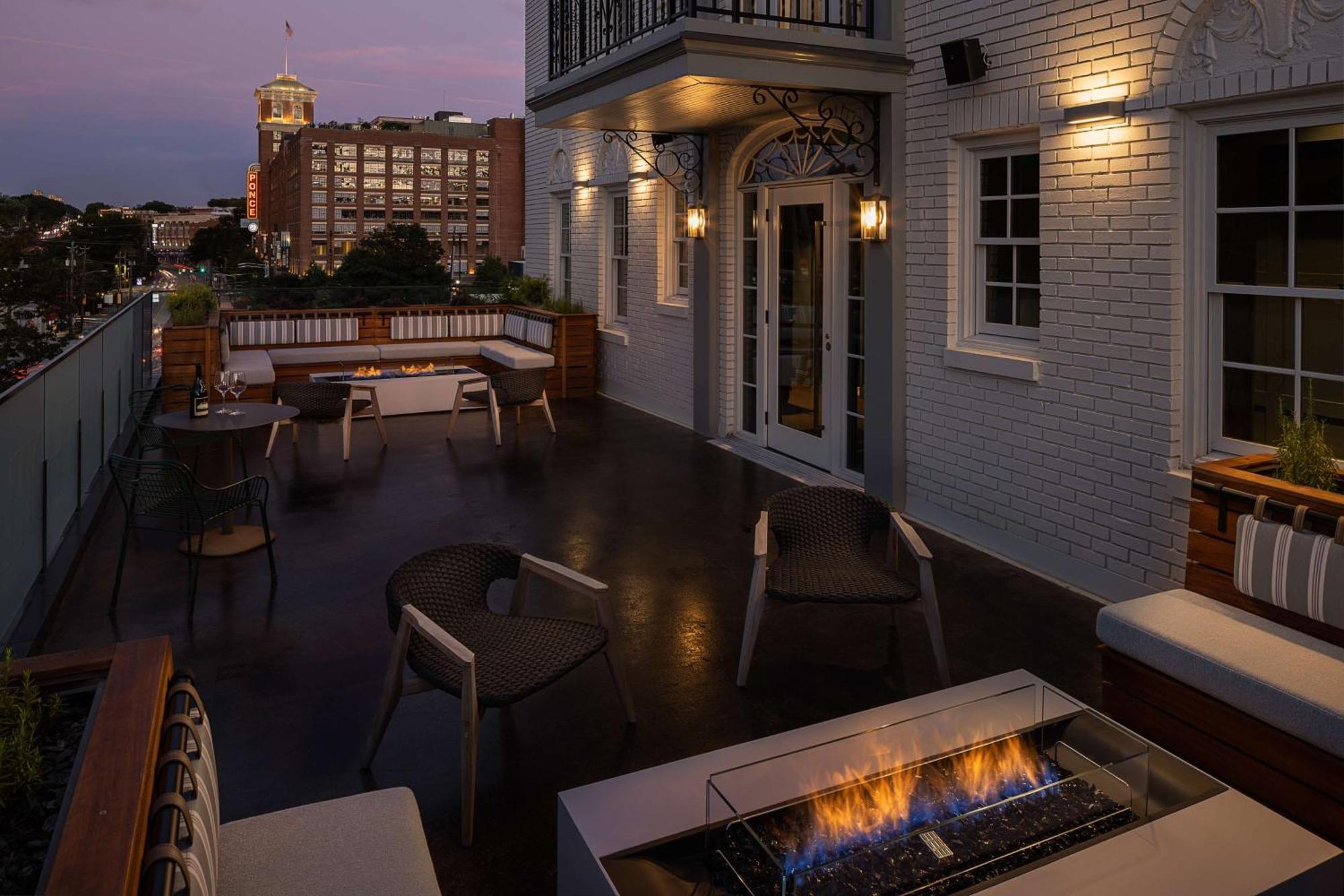 Wylie Hotel Atlanta, Tapestry Collection By Hilton Exterior photo